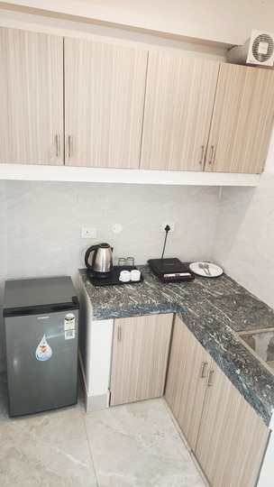 Fully furnished PG room near Delhi Airport